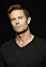 How tall is Garret Dillahunt?